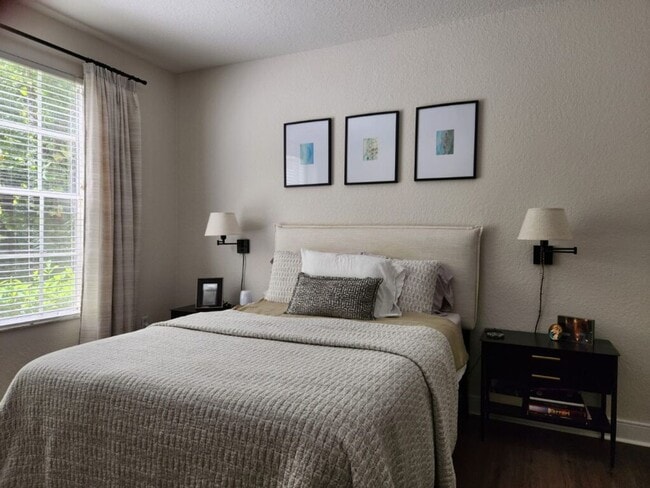 Building Photo - Luxurious condo in Tampa Palms