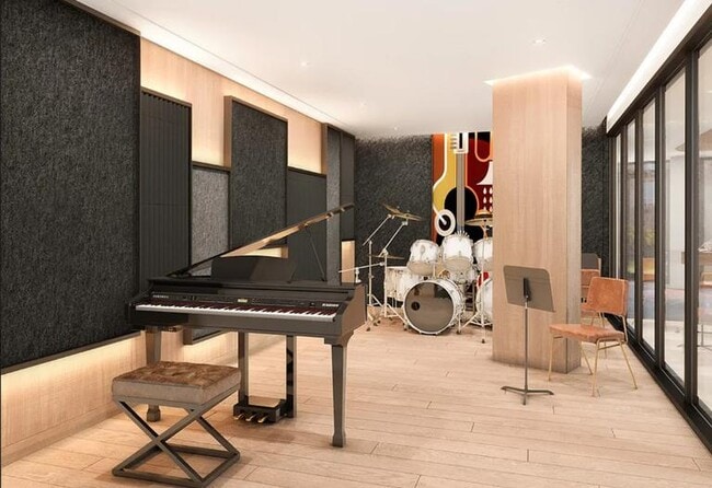 Building Photo - 64 Box Street