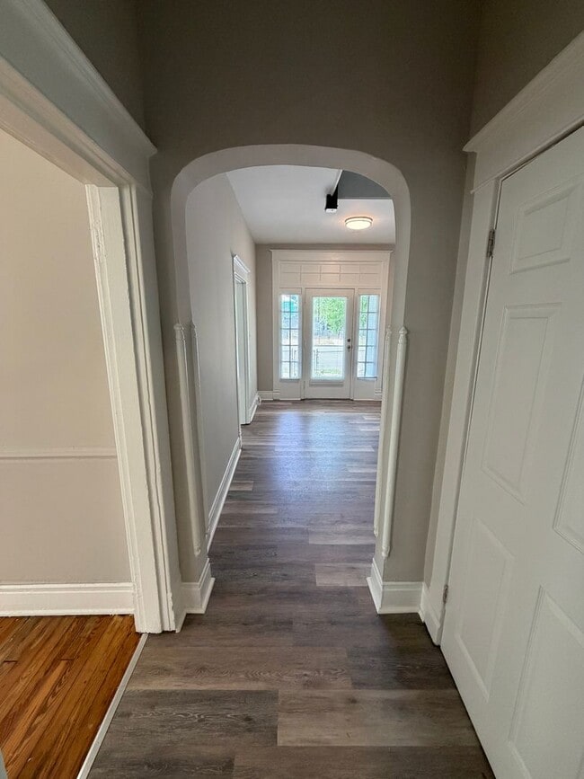 Building Photo - Charming 4bdrm/1.5bth Home Located in Richmond's North Highland Park w/Balcony!!