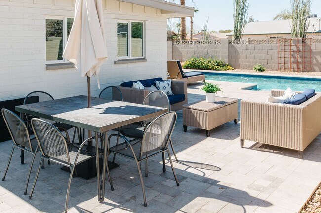 Building Photo - Fantastic home in Scottsdale!