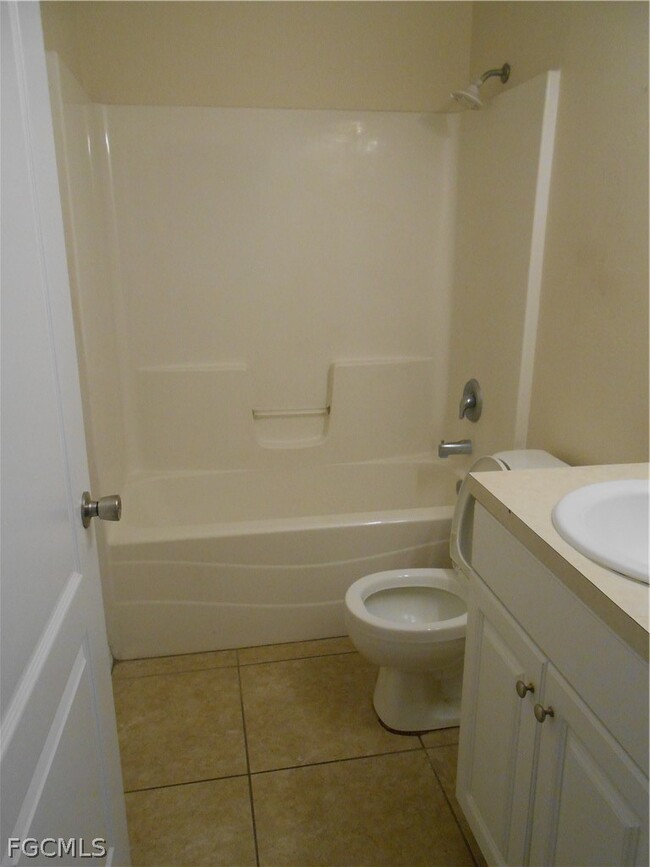 Building Photo - 202 Hightower Ave S