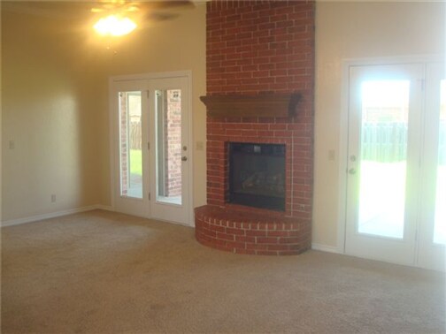 Building Photo - 3 bed, 2 bath 2 garage in Edmond!