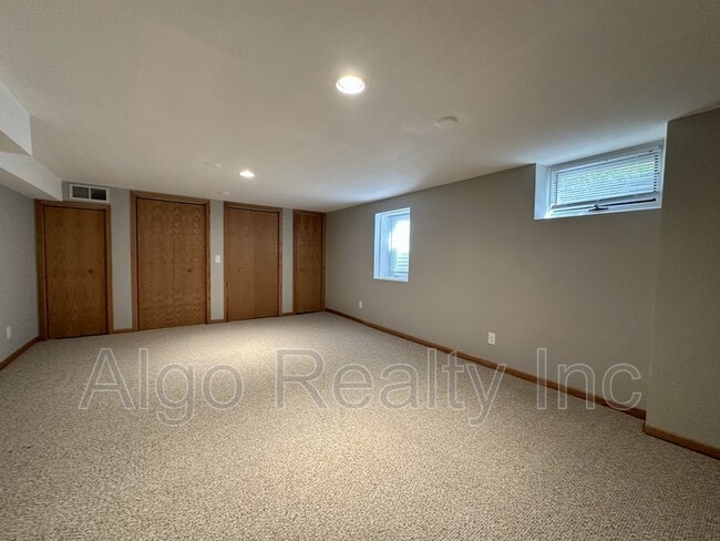 Building Photo - 3616-3616 Kipling Ave
