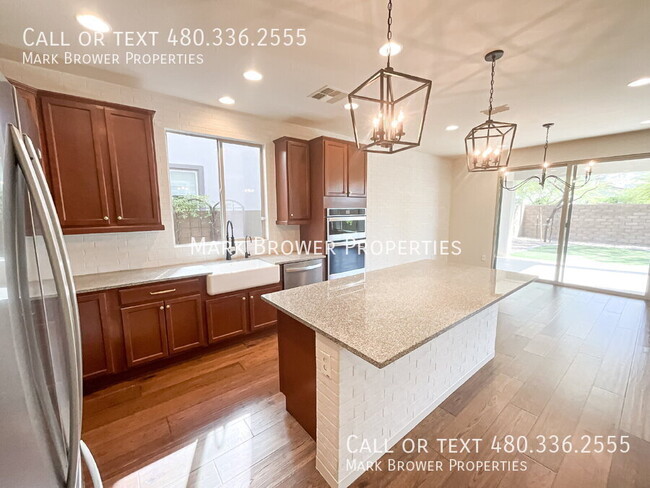 Building Photo - 2914 E Sands Dr