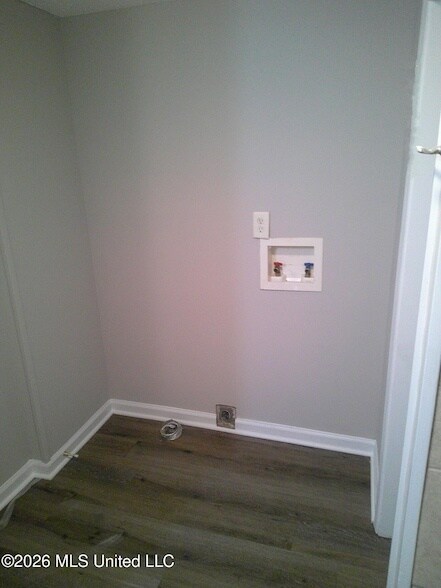 Building Photo - 779 Ridge Crest Dr