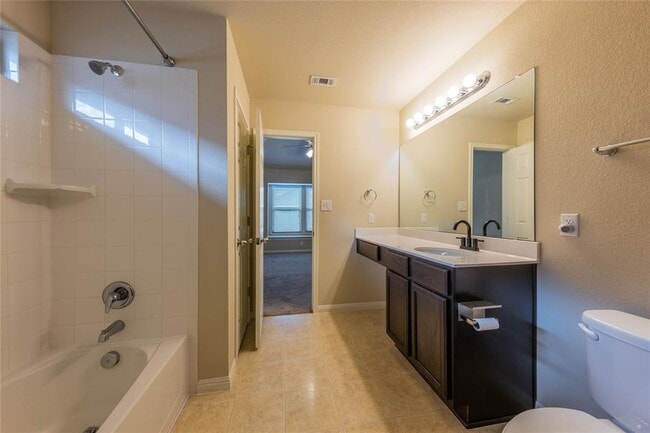 Building Photo - 15111 Verela Dr