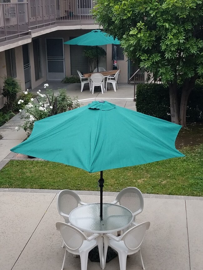 Building Photo - 18564 Clark St