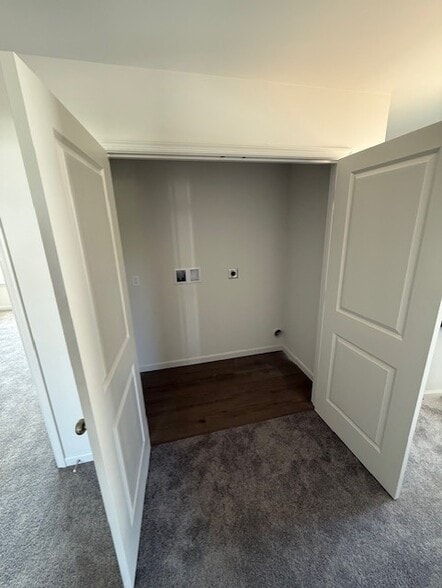 Building Photo - 50 N Conifer Dr