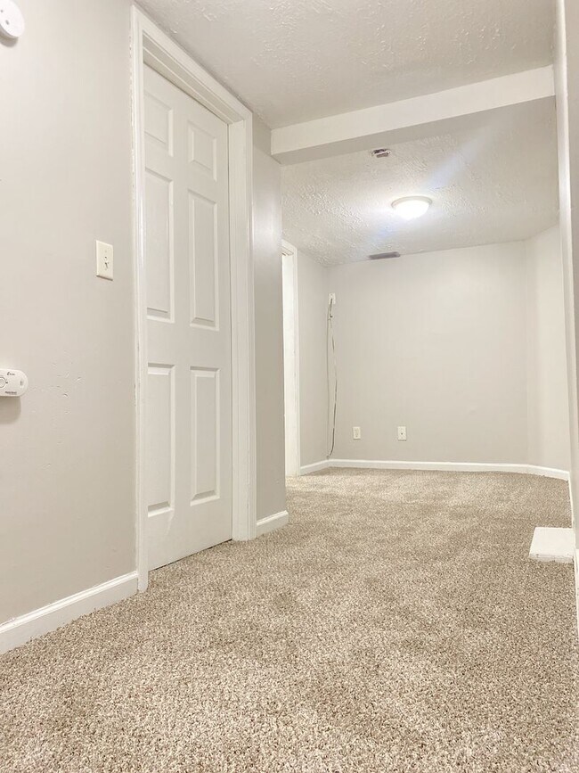 Building Photo - 4420 N 48th St