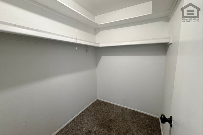 Building Photo - 3Bed/2Bath Townhouse at 47th Ave/Maryland Ave! Ready for Immediate Move-In! – FENCED-IN YARD!