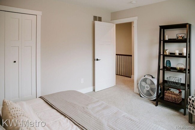 Building Photo - 973 Allen Dr