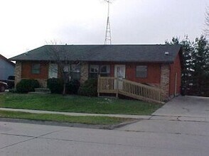 Building Photo - 2221-2221 Davis St