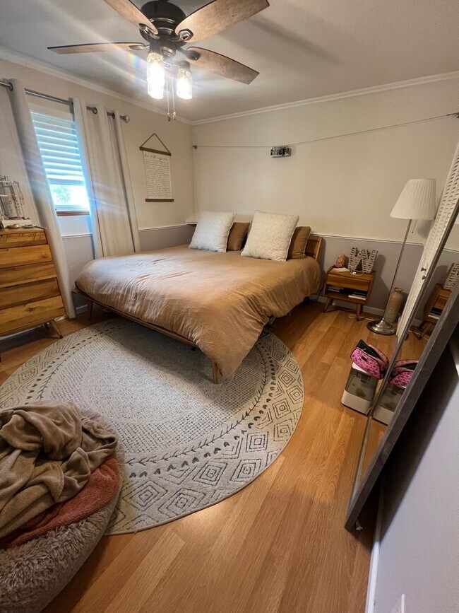 Building Photo - Stylish 3Bd 2Ba Sheridan Green Gem Near Pa...
