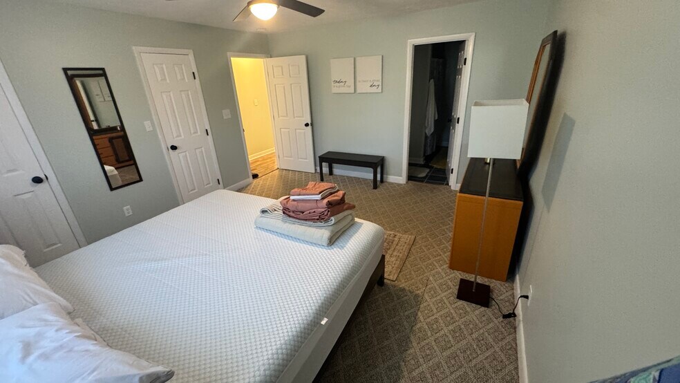 Building Photo - 2810 Wiigwaas Ln