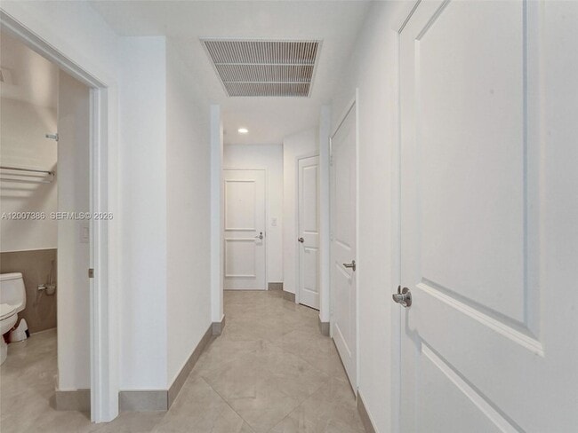 Building Photo - 1945 S Ocean Dr