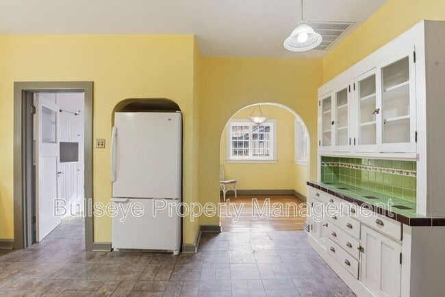 Building Photo - 718 W Roosevelt St