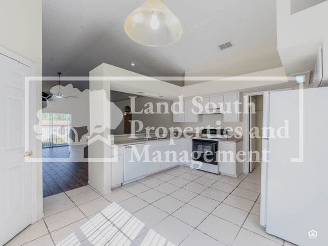 Building Photo - 7053 Cascade Ct