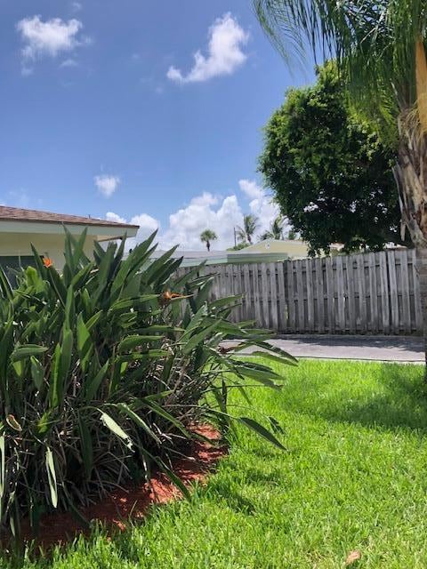 138 SE 3rd Ave 138 SE 3rd Ave - 138 Se 3rd Ave Boynton Beach Fl Building Photo