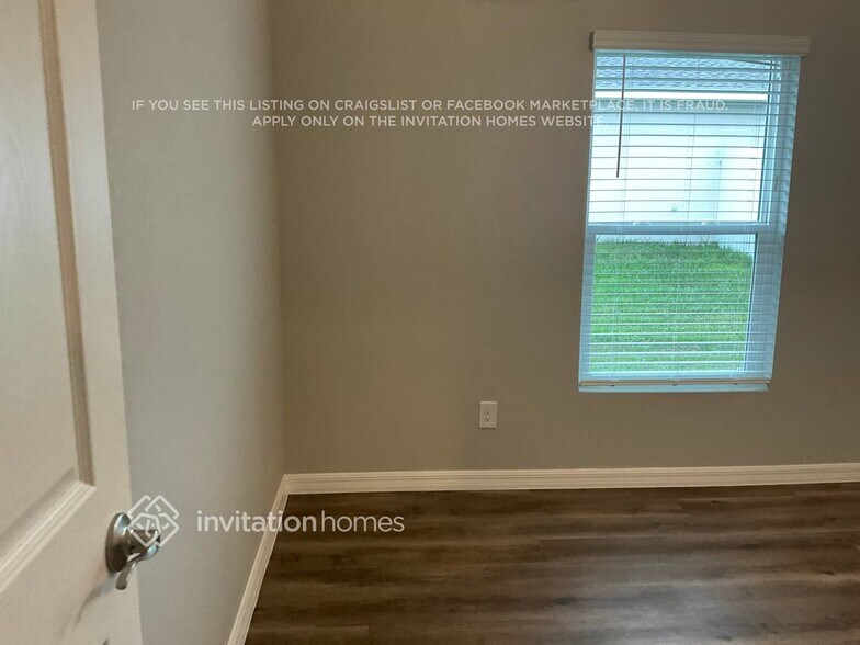 Building Photo - 214 SW 15th Pl