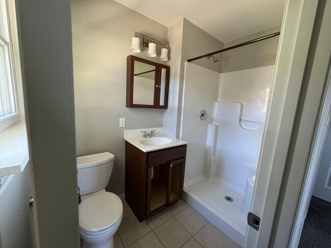 Building Photo - 5625 Hilltop