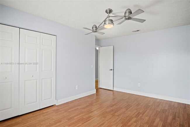 Building Photo - 515 SE Nome Dr
