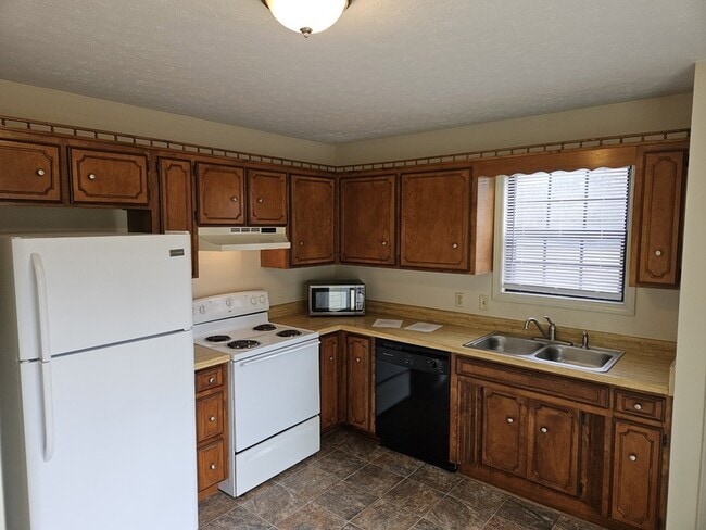 Building Photo - 101 Mead Ave