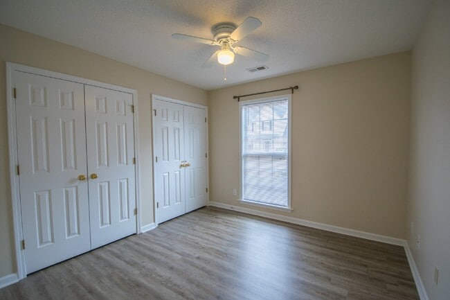 Building Photo - 32 N Sunberry Trail