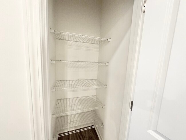 Building Photo - 3 br paired home with 2nd floor loft 2 car garage near I-40 and I-77