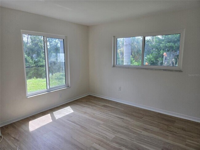Building Photo - 1413 63rd St W