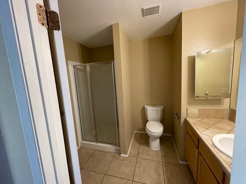 Building Photo - 2802 Cazadero Dr