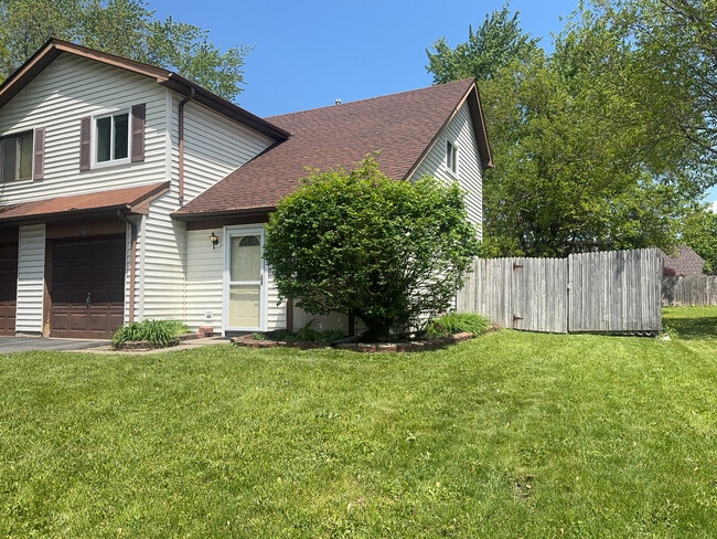 Building Photo - 3302 Acorn Ct