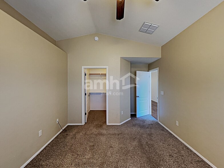 Building Photo - 7948 S Baja Stone Ave