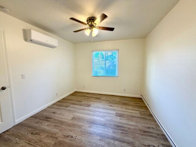 Building Photo - 4750 W 142nd St