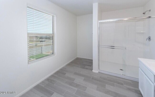 Building Photo - 7255 N 125th Dr