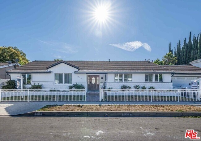 Building Photo - 5515 Longridge Ave