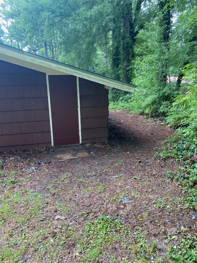 Building Photo - Move In Special Offered! Limited Time only...