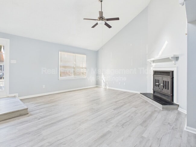 Building Photo - 121 Tidal Dr