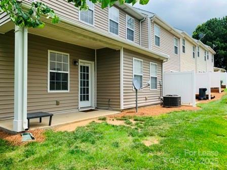 Building Photo - 14504 Grasslands Ct