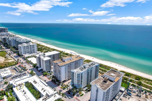 Building Photo - 9225 Collins Ave