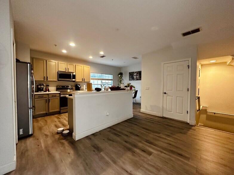 Kitchen Island - 416 Blue Bayou Ln