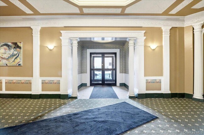 Building Photo - 114-20 Queens Blvd