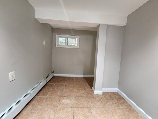 Building Photo - 176-31 130th Ave