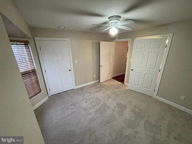Building Photo - 8303 Bluebird Way