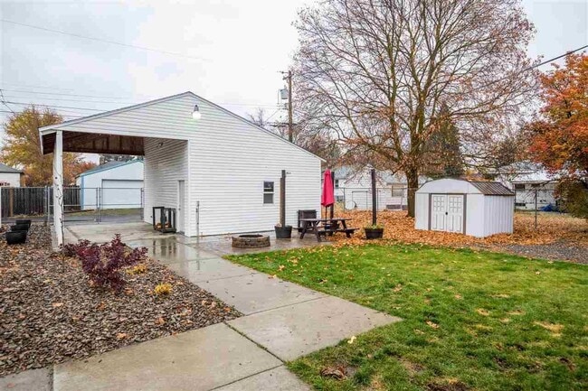 Building Photo - **Coming Soon in June** Beautifully updated Shadle Park 3 Bed 2 Bath Rancher will all the updates...