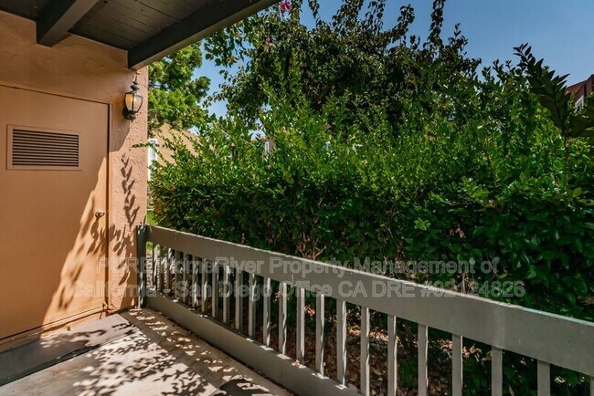 Building Photo - 17087 W Bernardo Dr