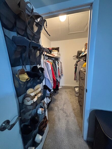 Building Photo - 5581 Baronridge Dr