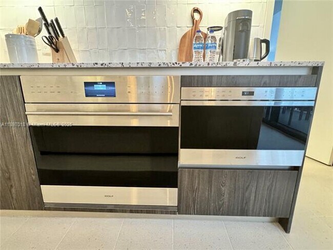 Building Photo - 159 NE 6th St