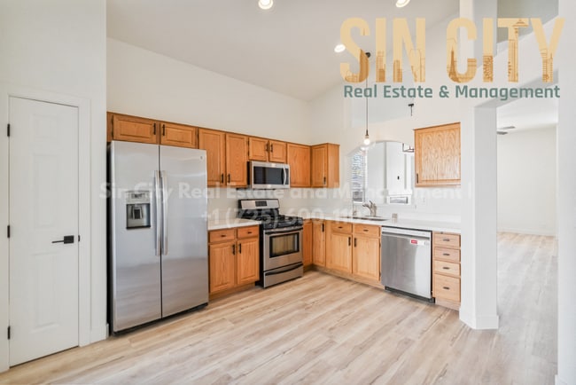Building Photo - Stunning 3 Bed, 2 Bath Home with Solar Included in the Rent