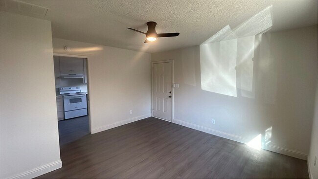 Building Photo - 4917 Orchid Way