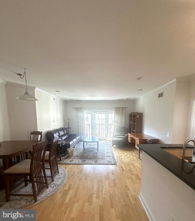 Building Photo - 500 Admirals Way